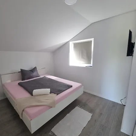 Apartment Blue Pirovac